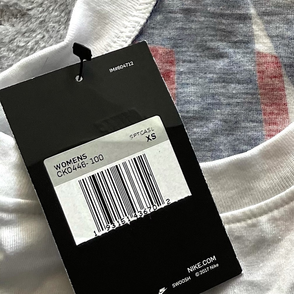 Nike Racerback Tee - Picture 4 of 4